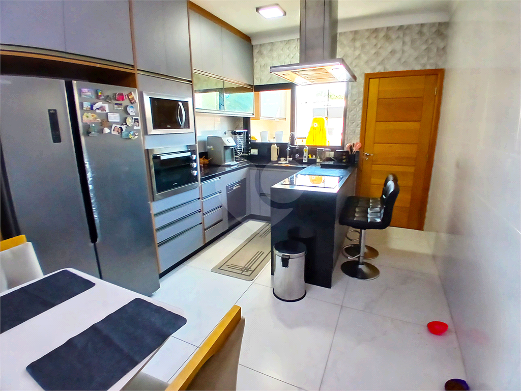 Sobrado 3 suítes - Parque São Domingos