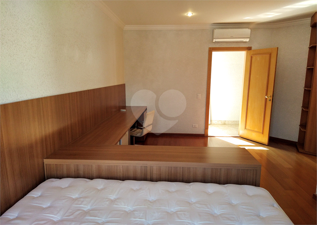 Mansão Condomínio Tremembé | 4 Suítes | 12 Vagas | 799m² | Espaço Gourmet e Lazer Completo