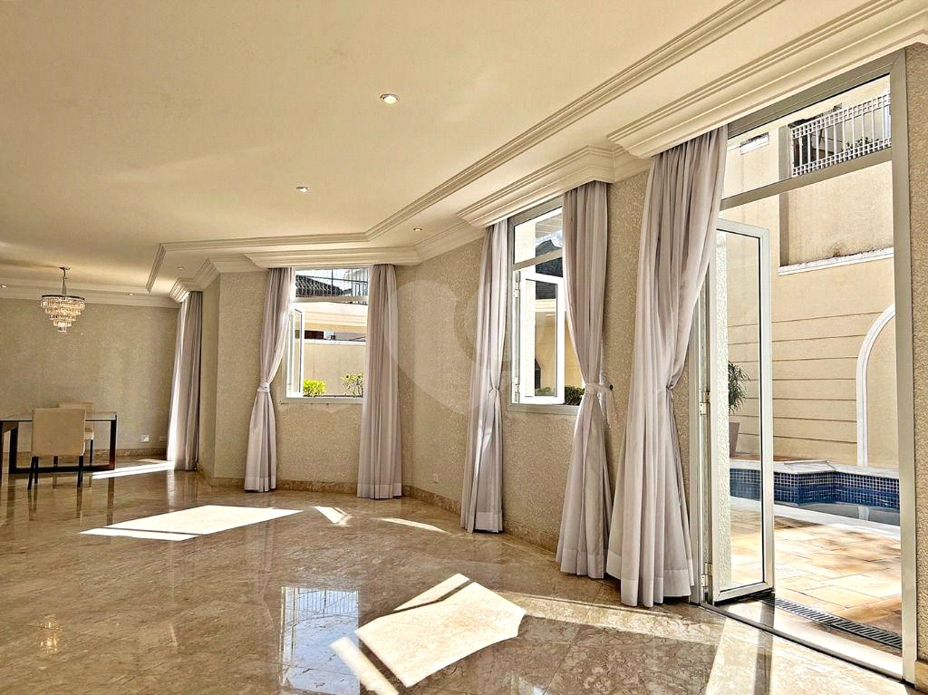 Mansão Condomínio Tremembé | 4 Suítes | 12 Vagas | 799m² | Espaço Gourmet e Lazer Completo