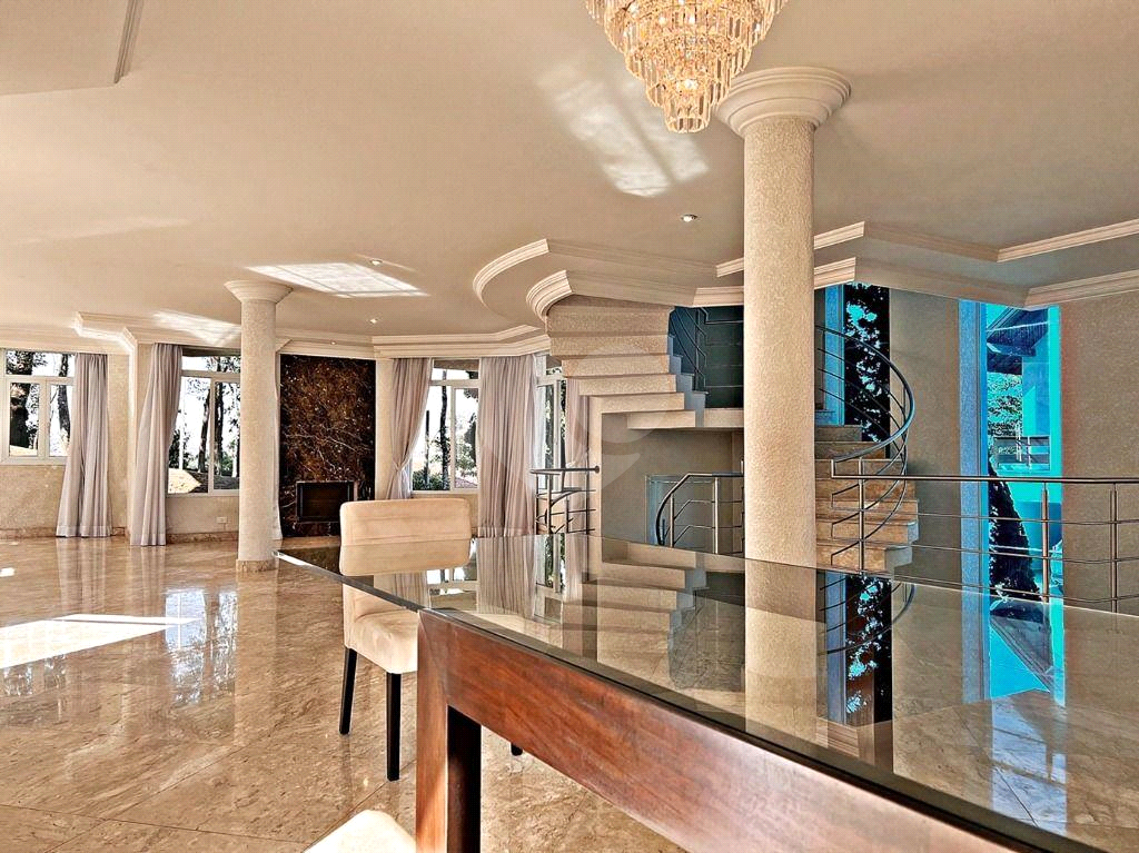 Mansão Condomínio Tremembé | 4 Suítes | 12 Vagas | 799m² | Espaço Gourmet e Lazer Completo