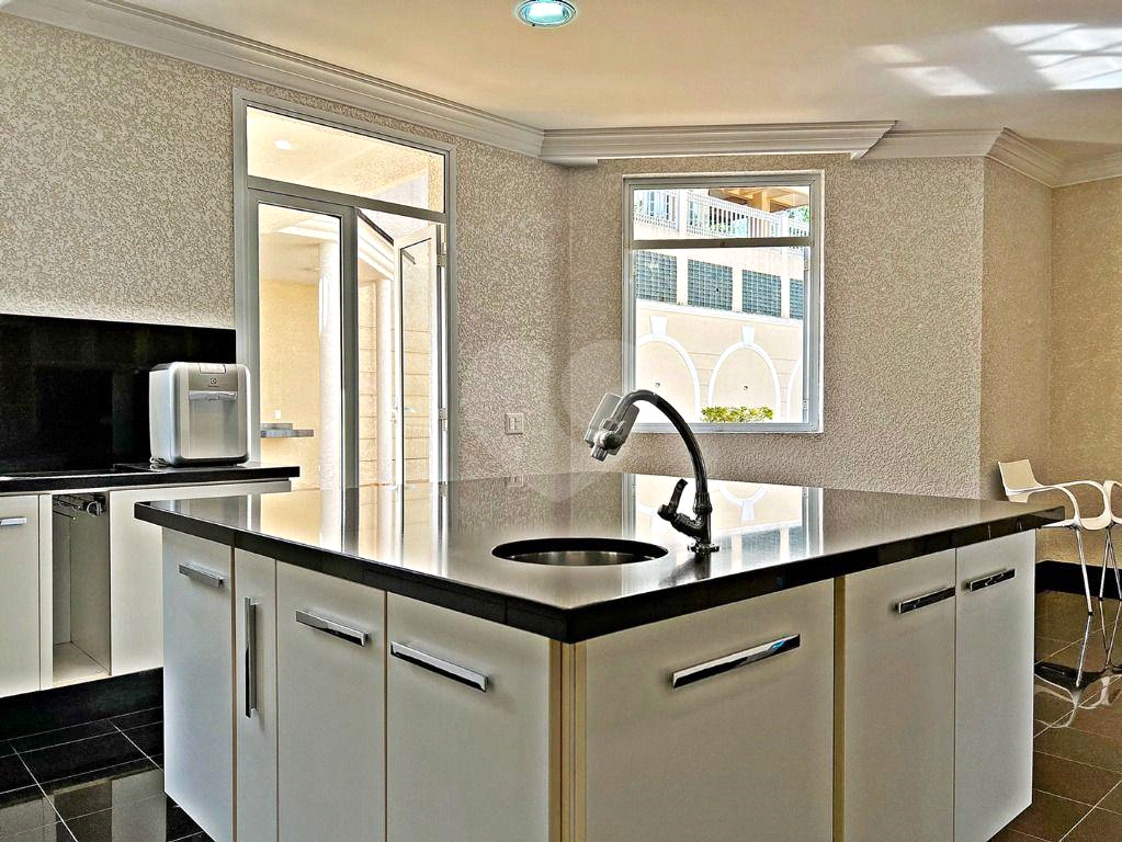 Mansão Condomínio Tremembé | 4 Suítes | 12 Vagas | 799m² | Espaço Gourmet e Lazer Completo