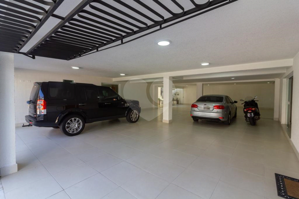 Mansão Condomínio Tremembé | 4 Suítes | 12 Vagas | 799m² | Espaço Gourmet e Lazer Completo