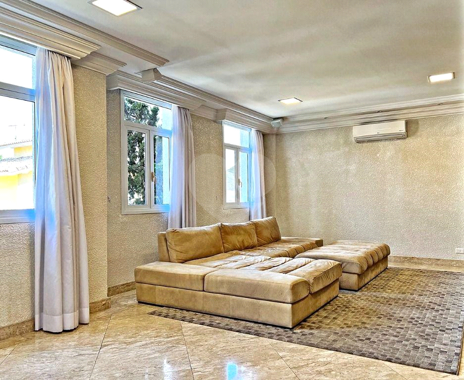 Mansão Condomínio Tremembé | 4 Suítes | 12 Vagas | 799m² | Espaço Gourmet e Lazer Completo