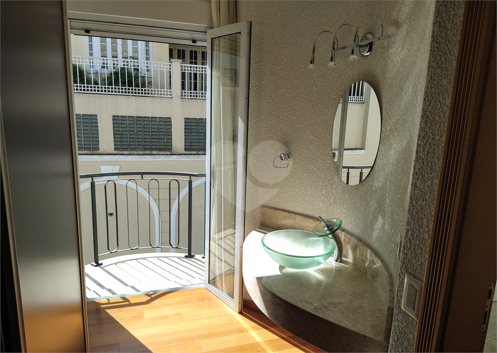 Mansão Condomínio Tremembé | 4 Suítes | 12 Vagas | 799m² | Espaço Gourmet e Lazer Completo