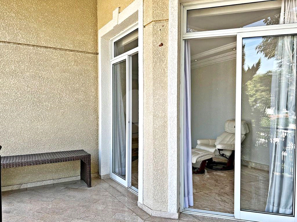 Mansão Condomínio Tremembé | 4 Suítes | 12 Vagas | 799m² | Espaço Gourmet e Lazer Completo