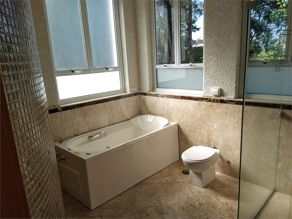 Mansão Condomínio Tremembé | 4 Suítes | 12 Vagas | 799m² | Espaço Gourmet e Lazer Completo