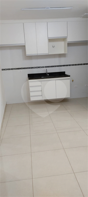 Apartamento 2 quartos a menos de 500 metros do metrô Parada Inglesa.