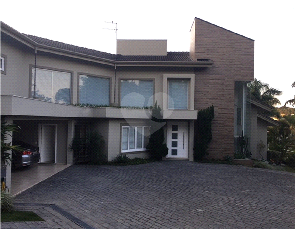 Condomínio Fechado Arujá Hills I E II - 1000 m² De Área Construída - ESTUDA PERMUTA.