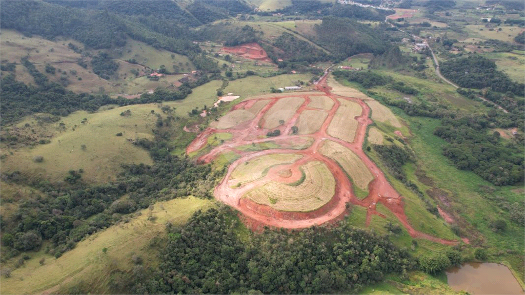 Terreno à venda, 300m² - Foto 1