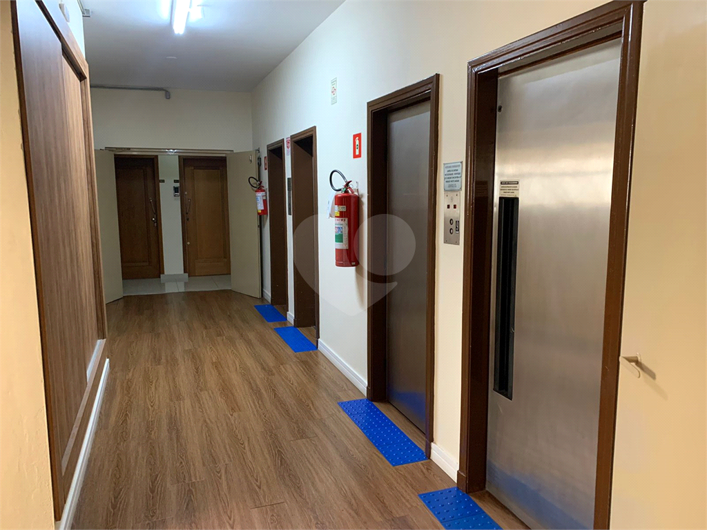 APARTAMENTO COMERCIAL  COM 4 SALAS 108m² NA BELA VISTA