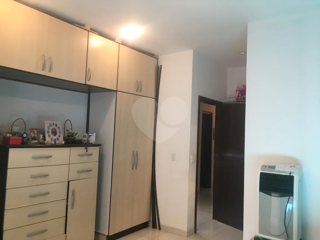 Casa à venda com 4 quartos, 167m² - Foto 11