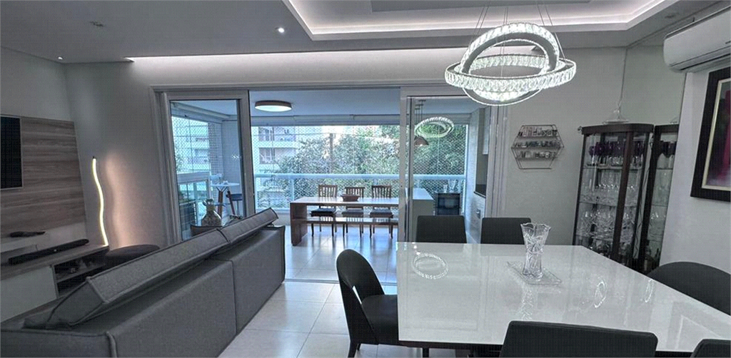 APARTAMENTO em VILA ROMANA