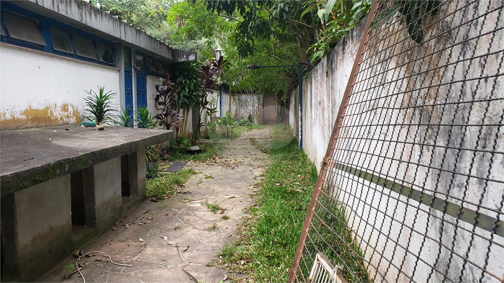 CASA TÉRREA  PARA INVESTIDOR  17.000 M² DE TERRENO AV. SEZEFREDO FAGUNDES