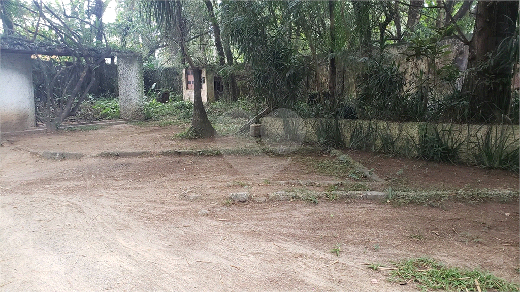 CASA TÉRREA  PARA INVESTIDOR  17.000 M² DE TERRENO AV. SEZEFREDO FAGUNDES