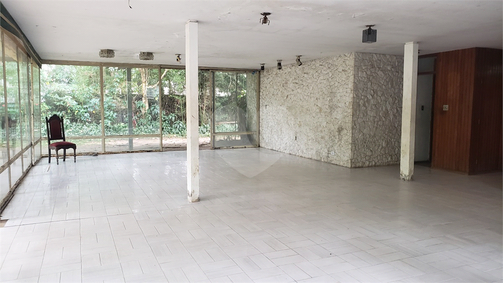 CASA TÉRREA  PARA INVESTIDOR  17.000 M² DE TERRENO AV. SEZEFREDO FAGUNDES