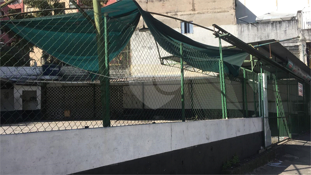 TERRENO / ESTACIONAMENTO