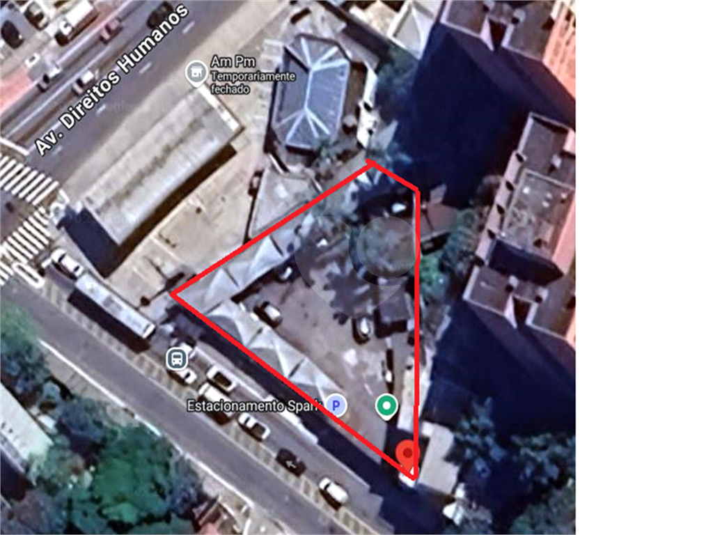 TERRENO / ESTACIONAMENTO