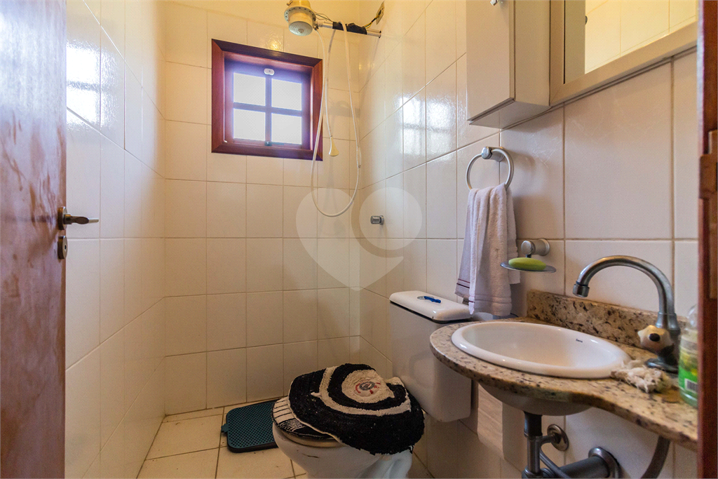 CASA À VENDA COM 4 QUARTOS -  6 VAGAS NO BAIRRO VILA SÃO FRANCISCO.