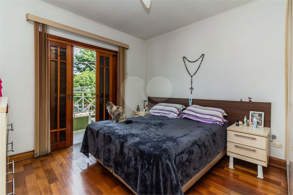 CASA À VENDA COM 4 QUARTOS -  6 VAGAS NO BAIRRO VILA SÃO FRANCISCO.