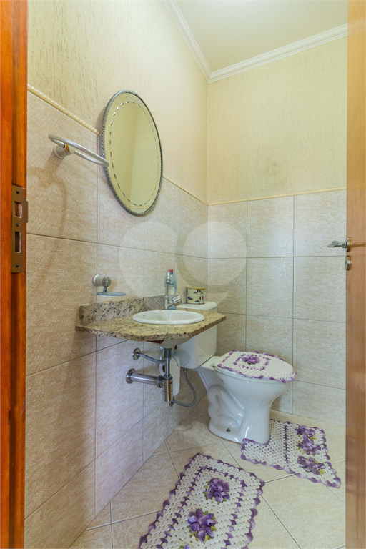 CASA À VENDA COM 4 QUARTOS -  6 VAGAS NO BAIRRO VILA SÃO FRANCISCO.