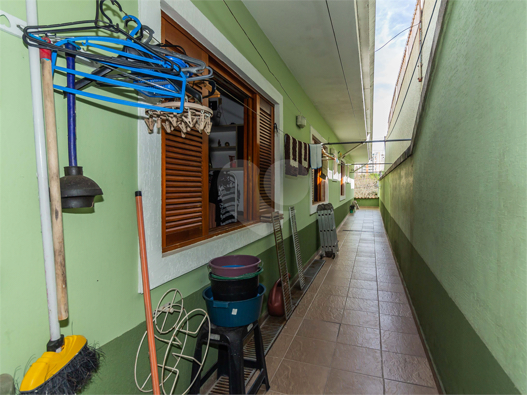CASA À VENDA COM 4 QUARTOS -  6 VAGAS NO BAIRRO VILA SÃO FRANCISCO.