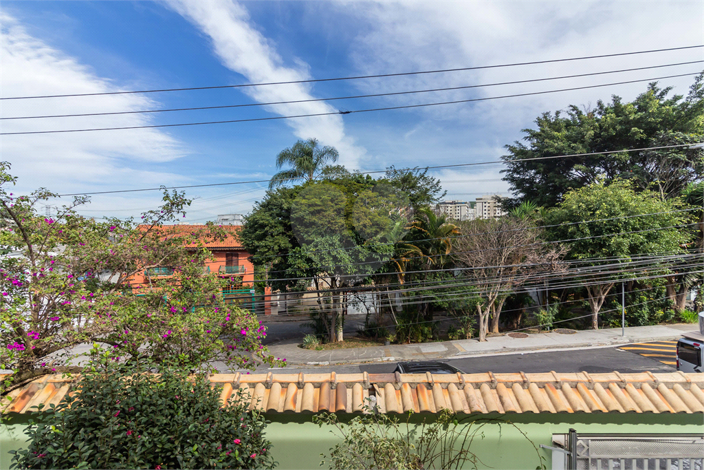 CASA À VENDA COM 4 QUARTOS -  6 VAGAS NO BAIRRO VILA SÃO FRANCISCO.