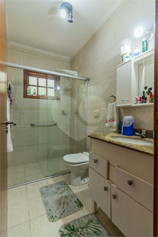 CASA À VENDA COM 4 QUARTOS -  6 VAGAS NO BAIRRO VILA SÃO FRANCISCO.
