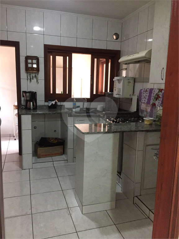 Sobrado à venda com 4 quartos, 200m² - Foto 17
