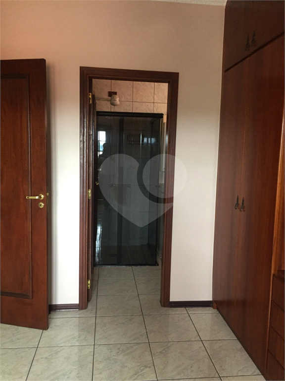 Sobrado à venda com 4 quartos, 200m² - Foto 13