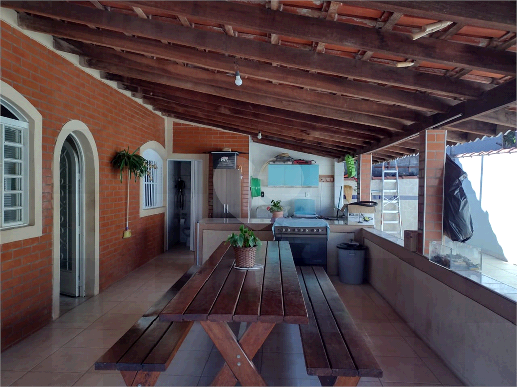 Chácara à venda com 3 quartos, 441m² - Foto 1