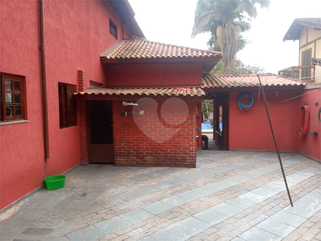 Casa de Condomínio à venda com 3 quartos, 400m² - Foto 3