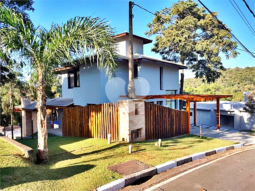 Casa de Condomínio à venda com 4 quartos, 300m² - Foto 17