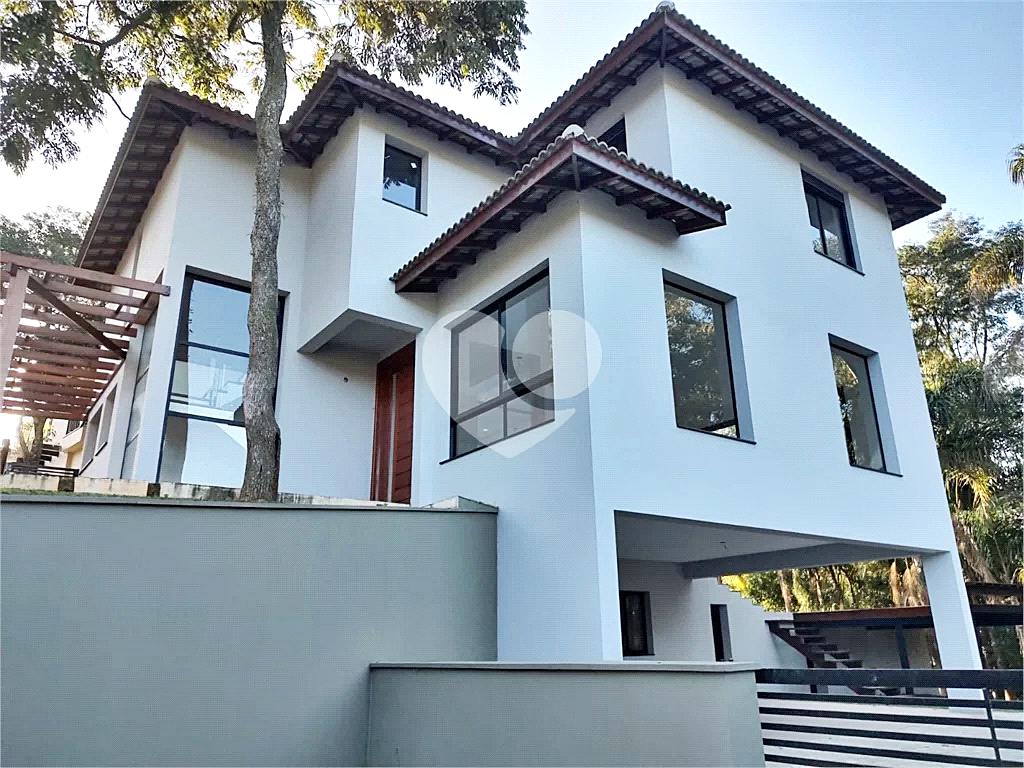 Casa de Condomínio à venda com 4 quartos, 300m² - Foto 4