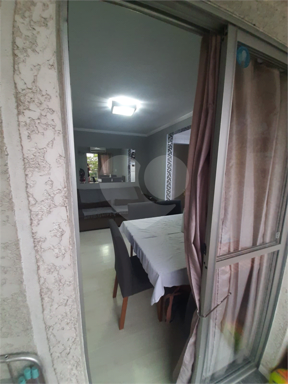 APARTAMENTO em PARQUE NOVO MUNDO