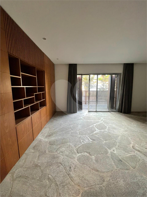 CASA REFORMADA NO JARDIM PAULISTANO