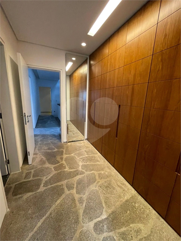CASA REFORMADA NO JARDIM PAULISTANO