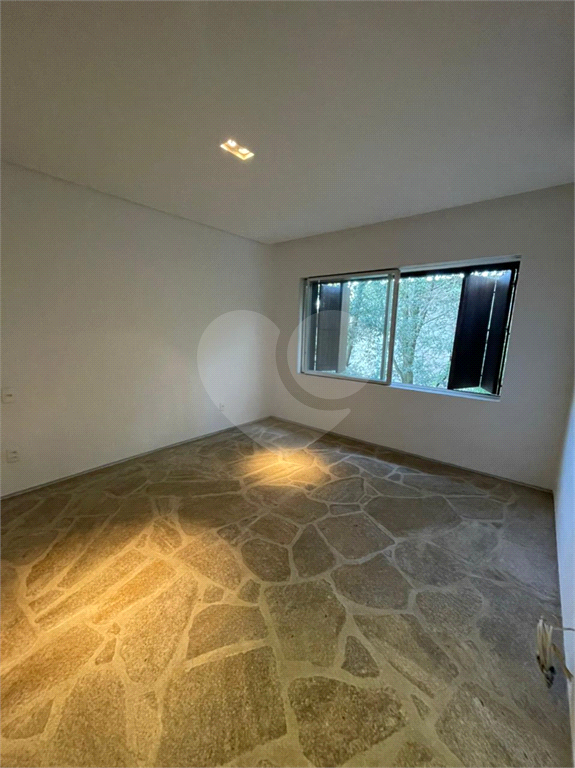 CASA REFORMADA NO JARDIM PAULISTANO