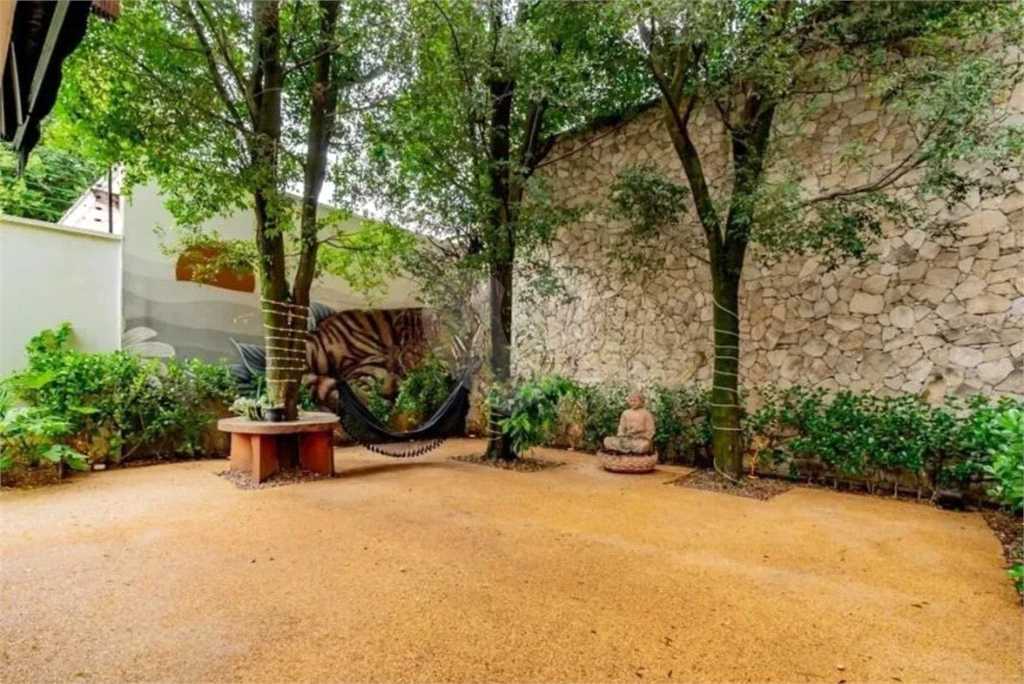 Casa à venda no Jardim Paulistano 