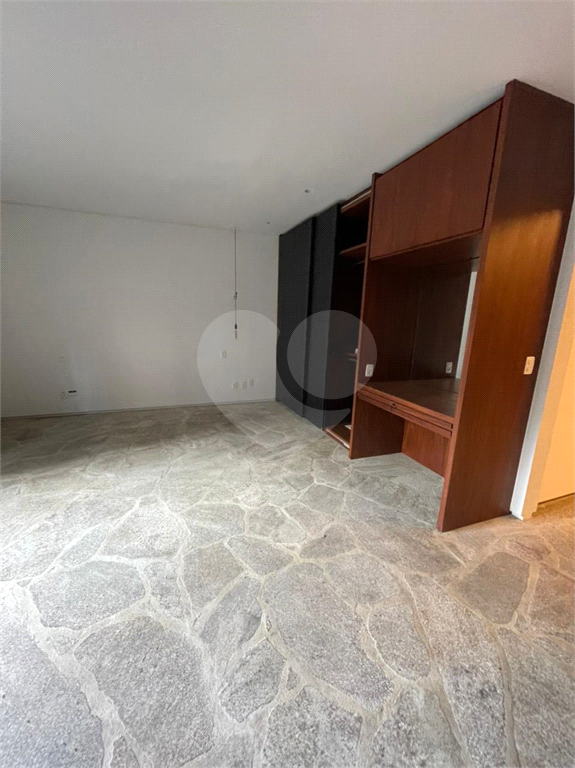 CASA REFORMADA NO JARDIM PAULISTANO
