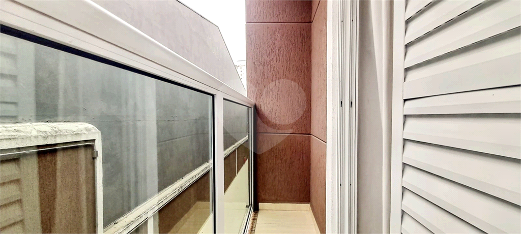 Esse sobrado em condominio fechado na Parada Inglesa esta esperando por você!