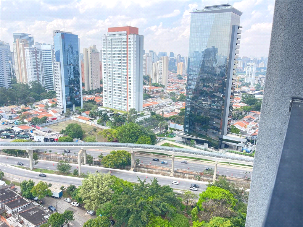 APARTAMENTO em BROOKLIN