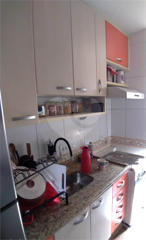 APARTAMENTO em PARQUE NOVO MUNDO