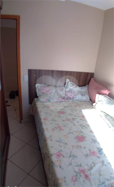 APARTAMENTO em PARQUE NOVO MUNDO