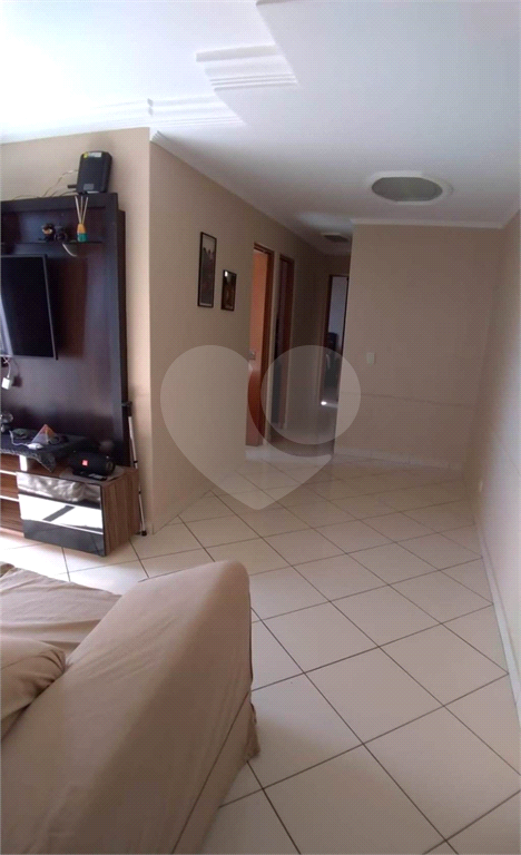 APARTAMENTO em PARQUE NOVO MUNDO