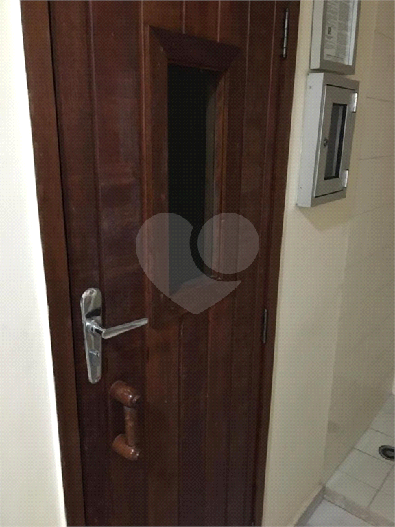 APARTAMENTO em HIGIENÓPOLIS