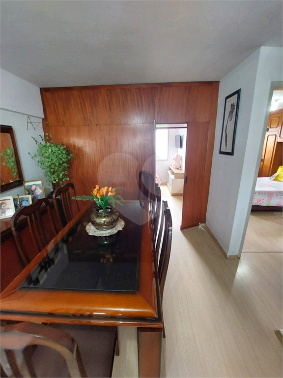 Apartamento à venda com 2 quartos, 60m² - Foto 15