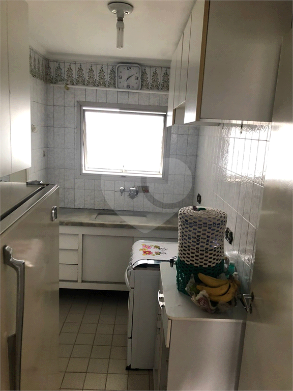 Apartamento à venda com 2 quartos, 60m² - Foto 2