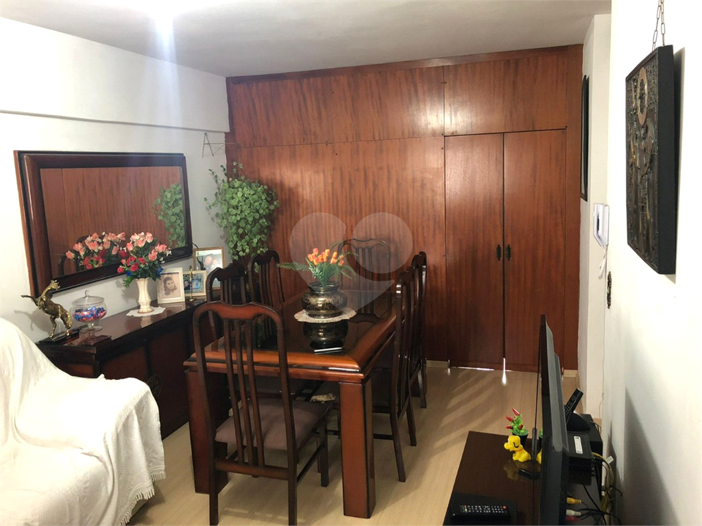 Apartamento à venda com 2 quartos, 60m² - Foto 4