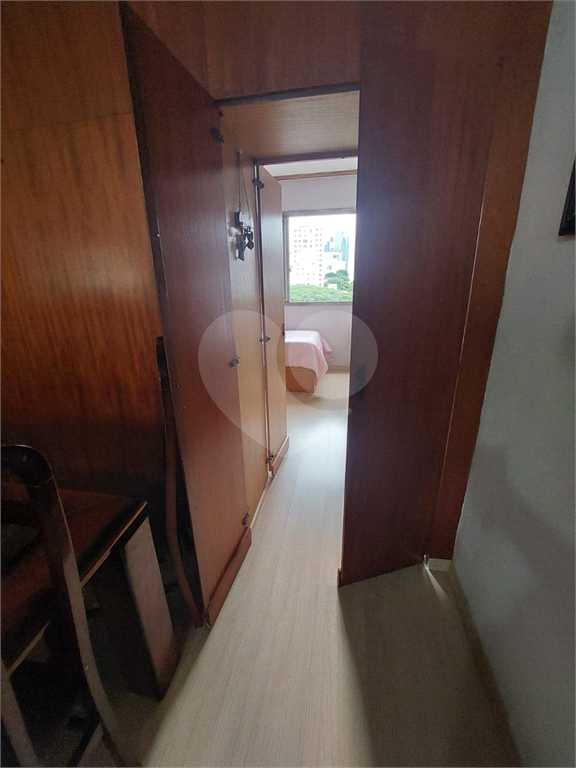 Apartamento à venda com 2 quartos, 60m² - Foto 17