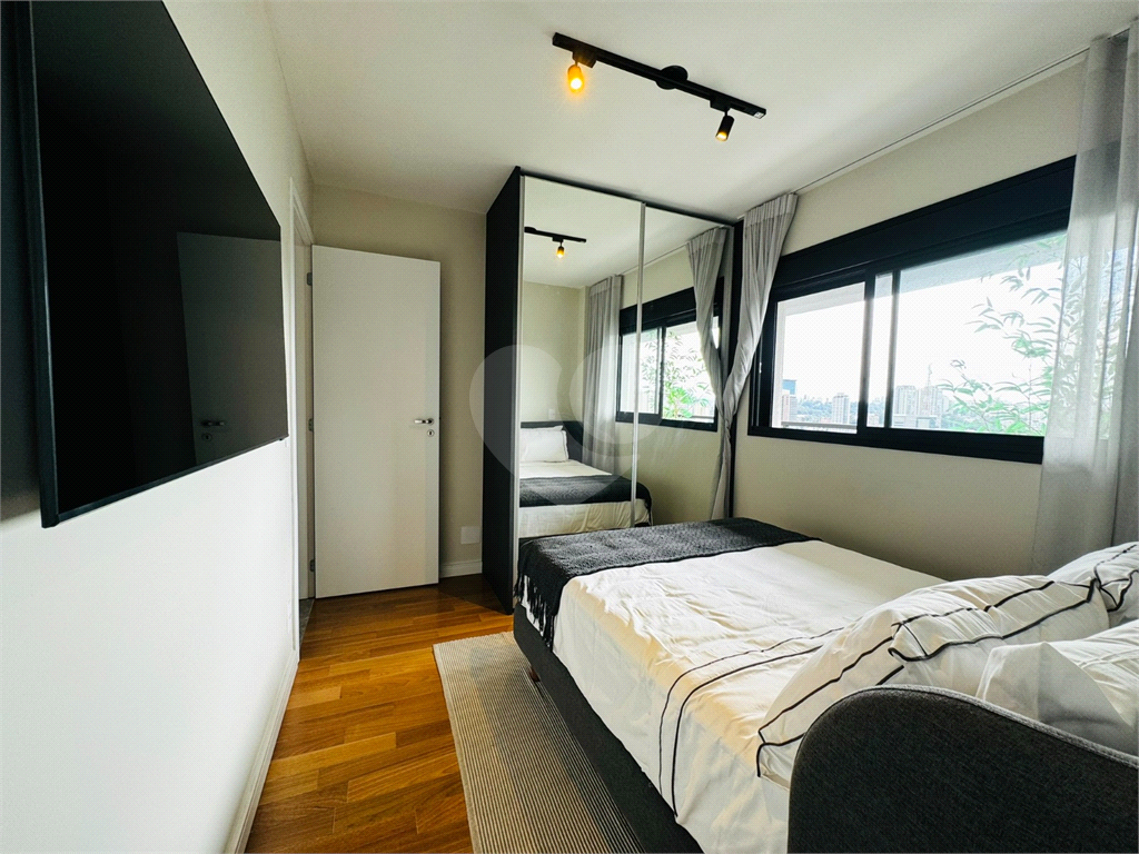 APARTAMENTO em BROOKLIN